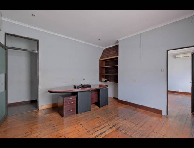 OFFICE FOR SALE IN ARCADIA